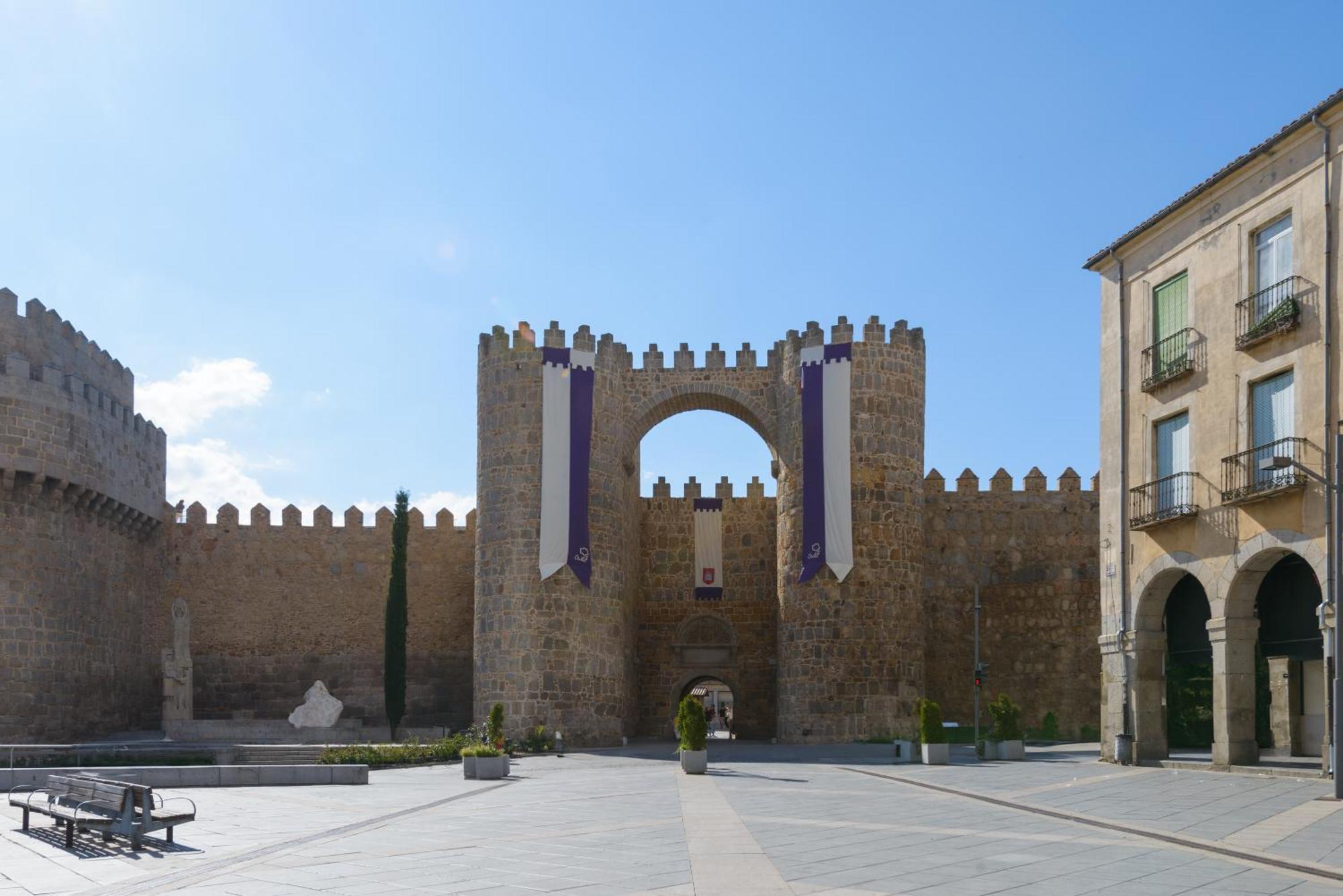 Balcony View To Avila'S Alcazar Bagian luar foto