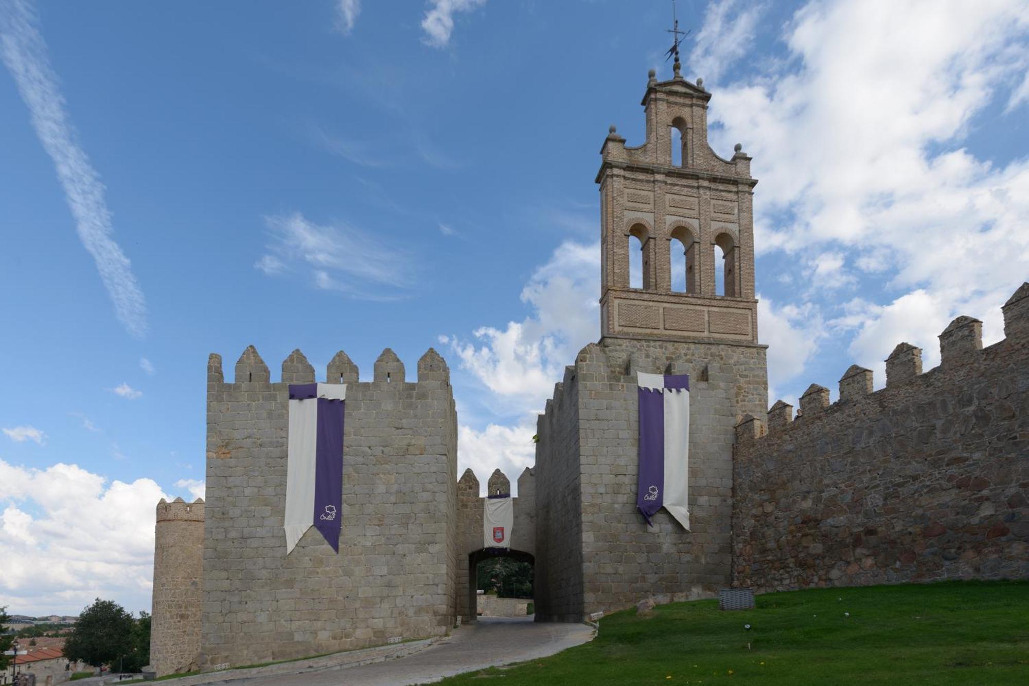 Balcony View To Avila'S Alcazar Bagian luar foto